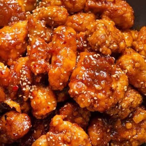 General Tso Chicken Aesthetic, Chinese Noodles With Chicken, Peachy Chicken Recipe, Peachy Chicken, Chicken Bits, Bbq Chicken Bites, American Chinese Food, Chili Crunch, Peach Preserves