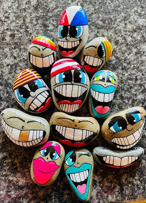 Funny Face Painted Rocks, Cat Drawing Tutorial, Funny Rock, Rock Painting Tutorial, Drawing Cartoon Faces, Diy Rock Art, Funny Paintings, Painted Rocks Kids, Painted Rocks Craft