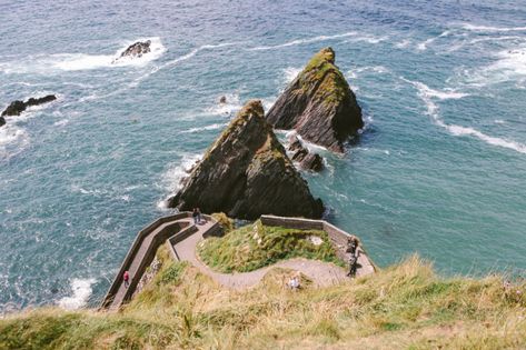 Hiking in Ireland: The Dingle Way | Away With Joanna Hiking In Ireland, Ireland Hiking, Scenic Roads, Green Mountain, Guest Post, World Traveler, Buses, Hiking Trails, Small Towns