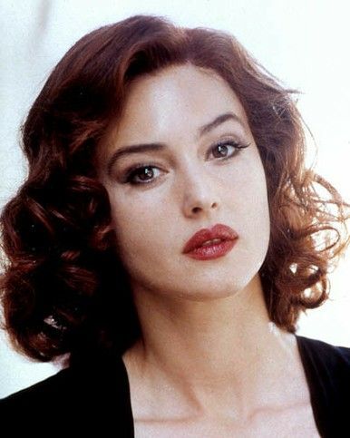 Model Hairstyles Woman, 90s Makeup Look, Hollywood Hair, Poster Photo, Monica Bellucci, Peaky Blinders, Woman Crush, Pretty Makeup, Vintage Beauty