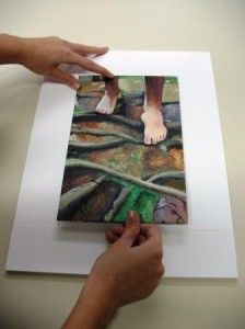 framing canvas panel Mounting Artwork Ideas, Framing Paintings, Frame A Canvas, Homemade Frames, Diy Canvas Frame, Framing Canvas Art, Frames Diy, Photo Crafts, Canvas Board Painting