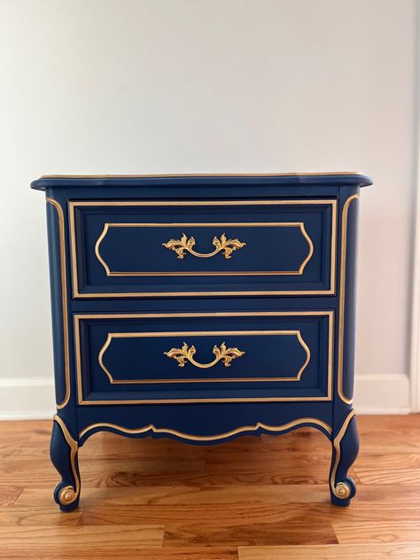 Navy Blue And Gold Leaf Furniture, Dark Blue And Gold Furniture, Blue Gold Furniture, Navy And Gold Furniture, Gold Dresser Diy, Royal Blue And Gold Bedroom, Dark Blue And Gold Bedroom, Blue And Gold Decor, Gold Headboard