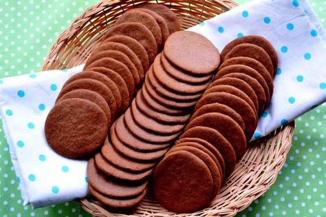 Ginger Snaps Cookies, Ginger Snap Cookies Recipe, Ginger Snaps Recipe, Ginger Biscuits, Ginger Snap Cookies, Swedish Recipes, Ginger Cookies, Cookie Mix, Biscuit Cookies