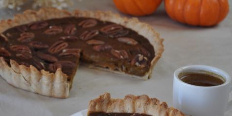 Chai Masala Pumpkin Pie - Veggiecurean Chai Pumpkin Pie, Vegan Pralines, Pie Game, Chocolate Pumpkin Pie, Chai Masala, Crustless Pumpkin Pie, Indian Meal, Classic Thanksgiving, Pumpkin Pecan Pie