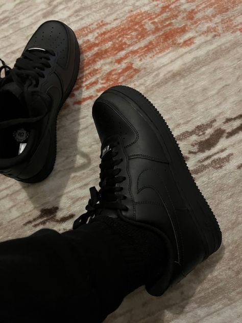 Outfits For Men Black, Air Force One Outfits, Black Air Force 1 Outfit, Nike Air Force Ones Outfit, Air Force Ones Outfits, Air Force One Outfit, Black Af1, Forces Outfit, Tenis Air Force