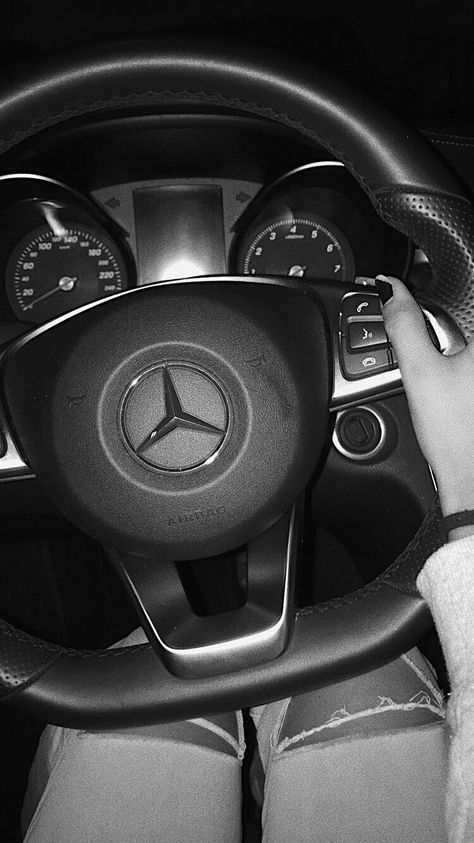 Driving Car Aesthetic, Mercedes Aesthetic, Luxury Mercedes, Vision Board Aesthetic, Car Mercedes, Benz C300, Benz Mercedes, Mercedes Benz C300, Driving Car