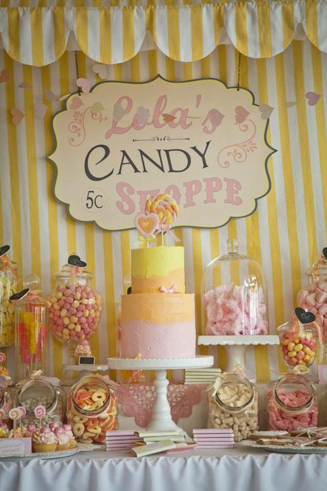 Candy Shop Party Ideas, Vintage Sweet Shop, Candy Shop Party, Sweet Shoppe Birthday Party, Sweet 16 Candy Bar, Vintage Candy Bars, Sweet 16 Candy, Idea Cake, Vintage Sweets