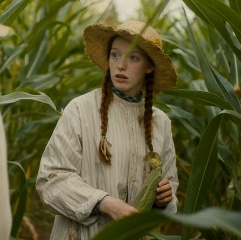 Amybeth Mcnulty, Anne White, Gilbert And Anne, Anne With An E, Anne Shirley, Anne Of Green, Anne Of Green Gables, Green Gables, Period Dramas