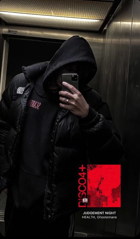 Man In Hoodie Aesthetic, Gangsta Outfits Men, Black Hoodie Outfit Men, Hoodie Outfit Men, Black Outfit Men, Gangsta Style, Aesthetic Outfits Men, Hoodie Aesthetic, Chill Photos