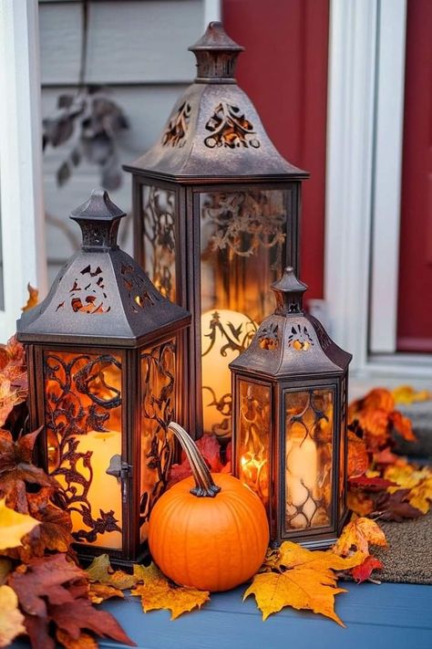 Fall Decor Lanterns, Fall Outdoor Decor Porch, Fall Lantern Decor, Porch Lantern, Diy Fall Decor Ideas, Cozy Up Your Home, Modern Fall Decor, Diy Fall Decor, Fall Leaf Garland