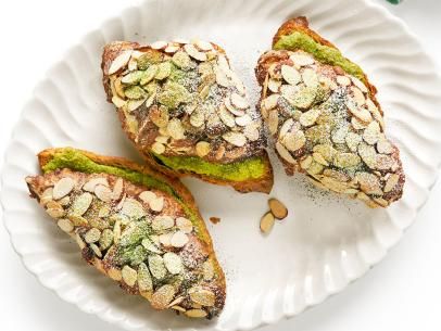 Matcha Croissant Recipe, Croissants Recipe, Matcha Almond, Almond Croissants, Croissant Recipe, Almond Croissant, Raspberry Almond, Chocolate Almond, Almond Cream