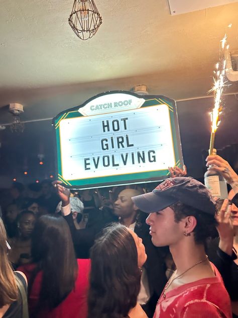 club nyc fun hot girls sign bottles Bottle Service Signs, Jenna Core, Ig Carousel, Club Signs, Boston Aesthetic, Club Quotes, Club Quote, Tiktok Icon, One Word Instagram Captions