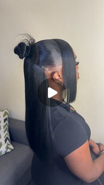 𝐁𝐀𝐇𝐀𝐌𝐀𝐒 𝐒𝐎𝐅𝐓 𝐒𝐓𝐘𝐋𝐈𝐒𝐓�🥥🍦 on Instagram: "🇧🇸🍑  . . . Half Up/Down w/ Bang. 🤌🏽🍦" Two Ponytails, Quick Weave, Black Kids Hairstyles, Side Bangs, Half Up Half Down Hair, Fish Tail Braid, Wigs With Bangs, Half Up Half Down, Black Kids