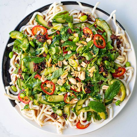 Mob — Udon Cucumber Salad Udon Salad, Coriander Salad, Tofu Noodles, Bean Chilli, Noodle Dish, Spicy Noodles, Udon Noodles, Healthy Lunch Recipes, Noodle Dishes