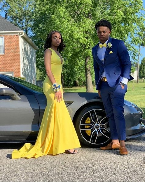 Prom Suits And Dresses, Navy Blue And Yellow Prom Couple, Blue And Yellow Prom Couple, Yellow Prom Couple, Yellow Prom Dress Couple, Gold Prom Couple, Prom Outfits Couples, Prom Colors For Couples, Prom Black Couples