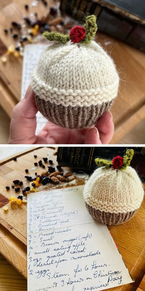 Christmas Pudding Knitting Patterns Free, Knit Decorations, Knitting Patterns For Christmas, Knit Christmas Tree, Christmas Ornaments Decor, Crochet Christmas Garland, Christmas Knitting Projects, Knit Christmas Ornaments, Christmas Knitting Patterns Free