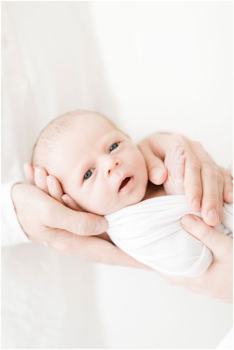 newborn photography soft Simplistic Newborn Photography, Newborn Natural Photoshoot, Natural Light Newborn Photography, Maternity Photography Los Angeles, Simple Newborn Photography, Half Birthday Baby, Natural Newborn Photography, Newborn Photography Studio, Studio Newborn