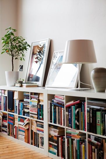 EXPEDIT- a multi-functional marvel, with endless possibilities. Ikea Kallax Bookshelf, Low Bookshelves, Lots Of Books, Apartment Needs, Apartment Storage, Apartment Modern, Kallax Ikea, Small Apartment Decorating, Living Room Furniture Sofas