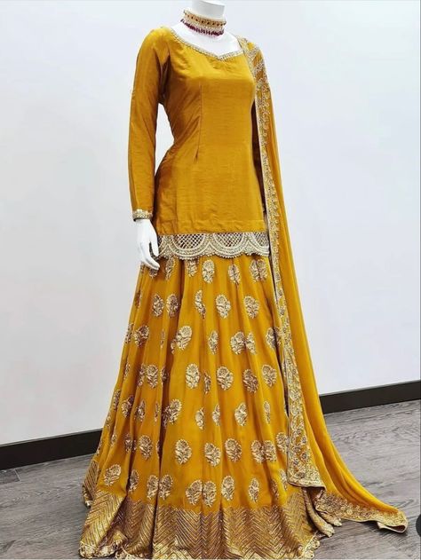 Gharara Designs, Dress Designs For Girls, Haldi Dress, Haldi Outfits, Designs Dress, Function Dresses, Lace Dress Design, Pakistani Fancy Dresses, Pakistani Dresses Casual