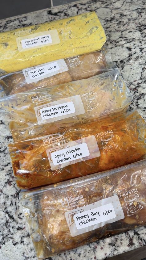 5 freezer-friendly chicken marinades Freezer Chicken Meals, Spicy Chipotle Chicken, Honey Soy Chicken, Chicken Marinade Recipes, Soy Chicken, Best Meal Prep, Meals Ideas, Freezer Meal Prep, Honey Mustard Chicken