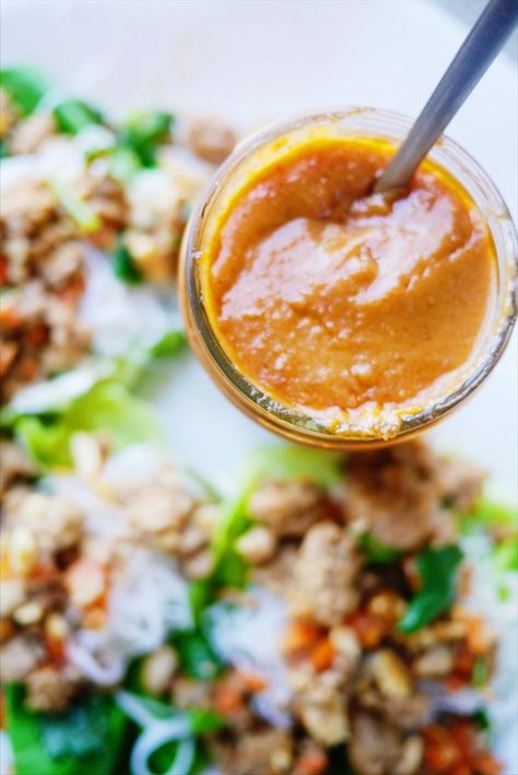 How to Make Thai Peanut Sauce | Thai Recipe | Thai Foodie Peanut Sauce Thai, Peanut Satay Sauce, Pork Satay, Chinese Food Recipes, Peanut Sauce Recipe, Thai Peanut Sauce, Thai Recipe, Satay Sauce, Thai Peanut