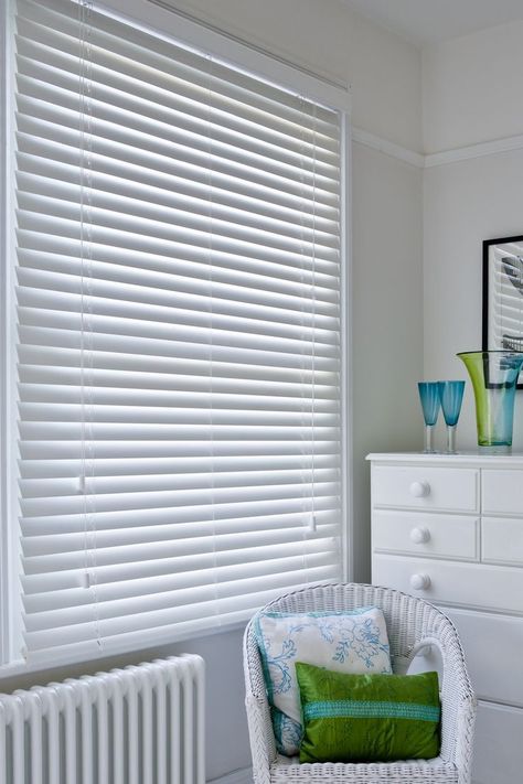 Why choose white blinds? If you’re decorating for God’s waiting room this is a no-brainer, but for everyone else, white can seem like a surprisingly bold colour choice (particularly for fabrics), not least because of the challenges of keeping anything white clean for long, particularly if you have kids! This blog post will tell you the pros and cons of white blinds. White Blinds, House Blinds, Mini Blinds, Venetian Blinds, Window Blinds, White Curtains, White Room, Blinds For Windows, Blank Canvas