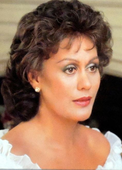 Kiri Te Kanawa Kiri Te Kanawa, Maori People, Opera Music, Opera Ballet, Maria Callas, Opera Singers, Composers, Female Singers, Performing Arts