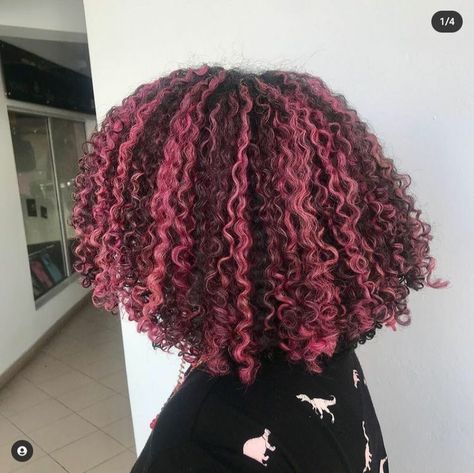 Afro With Pink Highlights, Pink Highlights Curly Hair Black Women, Curly Dyed Highlights, Magenta Curly Hair Black Women, Pink Hair Curly Natural, Colored Hair Curly Natural Curls, Half And Half Hair Color Dreads, Natural Hair Pink Highlights, Blonde Roots Pink Ends Natural Hair