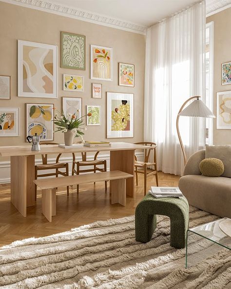 Beautiful summery prints with soft yellow colors mixed with some green vibes. Open up and let the light shine on your wall. Buy the gallery wall now! Light Yellow Walls Living Room, Light Yellow Living Room, Light Yellow Walls, Yellow Walls Living Room, Scandinavian Interior Living Room, Yellow Accent Walls, Japandi Living Room, Japandi Living, Living Room Warm