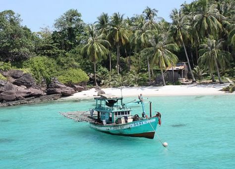 Phu Quoc Island - Travel bucket list #12 - Cruise the Mekong River in Vietnam Phu Quoc Island, Vietnam Voyage, Koh Chang, Island Destinations, Phu Quoc, Natural Landscapes, Halong Bay, Island Getaway, Island Travel