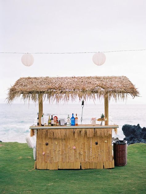 Wedding Tiki Bar, Tiki Party Decorations, Hawaiian Beach Wedding, Jute Texture, Hawaiian Wedding Themes, Marry That Girl, Stall Decorations, Backyard Bar, Surf House