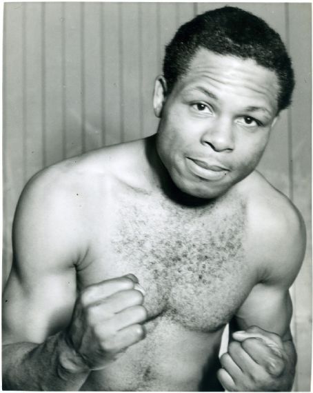 Archie Moore Archie Moore, Boxing Images, Joe Louis, George Foreman, Professional Boxer, Cold Blooded, Combat Sport, Sports Figures, Boxing Training