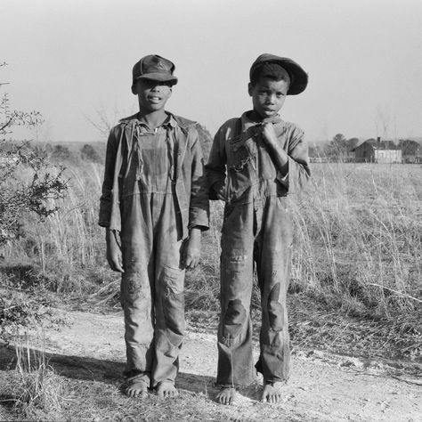 'Riveted' doc unfolds controversial history of denim jeans History Of Jeans, Gees Bend, African American Family, American Photo, Black White Photography, We Are The World, Buffalo Ny, African American Art, Small Photos