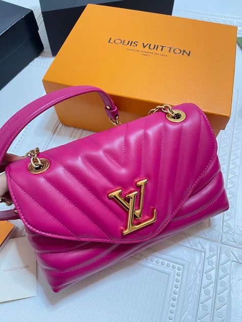 Louie Bag, Pink Bags, Dream Bags, Louis Vuitton Collection, Aesthetic Roses, Favorite Purse, Hot Bags, Fancy Bags, Pretty Bags