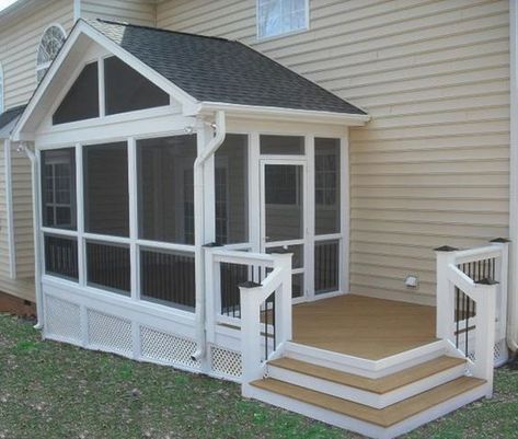 Small Screened Porch, Porch Kits, Screened Porch Designs, Screened In Deck, Building A Porch, Home Improvement Loans, Casa Exterior, Deck Patio, House With Porch