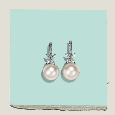 Tiffany & Co. on Instagram: “Fresher than ever. A pair of Tiffany Victoria® earrings is about as timeless as it gets. Wear both in one ear if you're feeling bold. Link…” Tiffany Victoria, Cartier Jewelry, Luxury Purses, Tiffany And Co, Sea Pearls, South Sea Pearls, Nail Accessories, Accessories Branding, Beauty Make Up