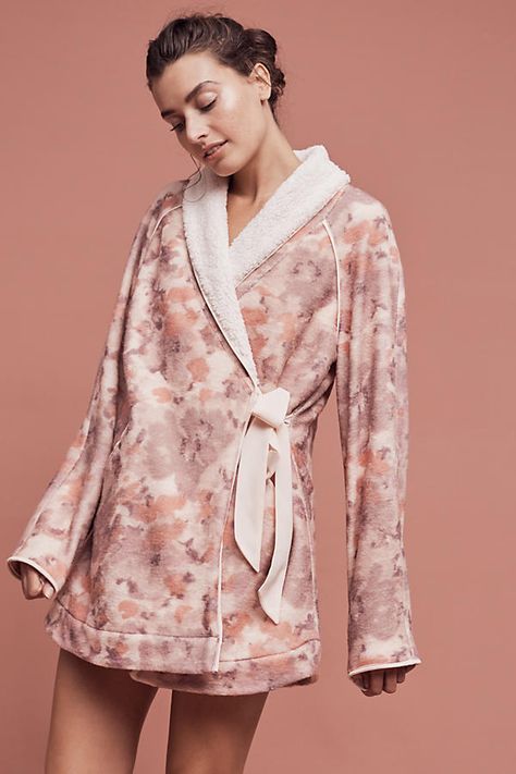 Printed Sherpa Robe Comfy Lingerie, Sleepwear Women Pajamas, Winter Pajamas, Pyjama Bottoms, Women's Robe, Warm Outfits, Pink Shorts, Fashion Poses, Sleepwear Women