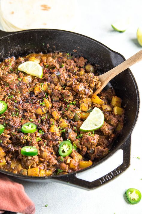 Mexican Picadillo Easy Mexican Picadillo Recipe, Onepan Recipe, Mexican Picadillo Recipe, Ancho Peppers, Mexican Picadillo, Ground Beef Potatoes, Chili Pepper Recipes, Picadillo Recipe, Beef Potatoes