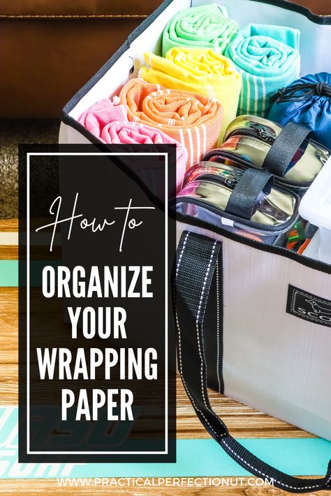 Get organized this summer and create an organized beach bag for those amazing family trips to the beach! Pool Bag Organization, Beach Organization, Beach Toy Storage, Pool Bag Essentials, Beach Spikers, Aloe Vera Lotion, Best Beach Bag, Perfect Beach Bag, Pool Bag