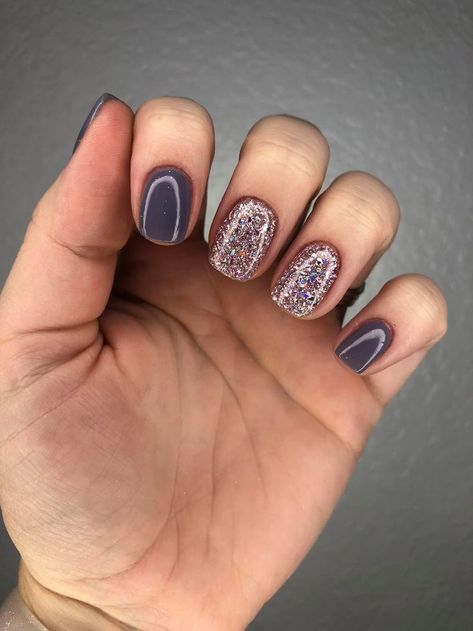 Simple Dip Nails Short, Winter Nail Colors Dip Powder, Nail Ideas For Winter Dip Powder, Short Gel Nails Winter Simple, Nail Dip Powder Ideas, Winter Dip Powder Nails, Dipped Nails Ideas Powder, Power Dip Nails Ideas, Fall Dip Nails