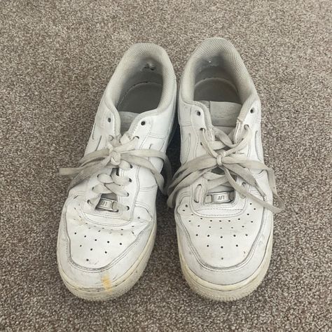 dirty air force ones 5 years old Old Air Force 1, Dirty Air Forces, Dirty White Shoes, Old Nike Shoes, Obx Life, Old Nike, White Air Force Ones, Old Nikes, Fashion Major