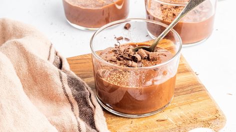 Tofu Avocado, Raw Vegan Chocolate, Vegan Chocolate Pudding, Chocolate Pudding Recipe, Vegan Food List, Homemade Chocolate Pudding, Vegan Pudding, Vegan Soul Food, Tofu Vegan