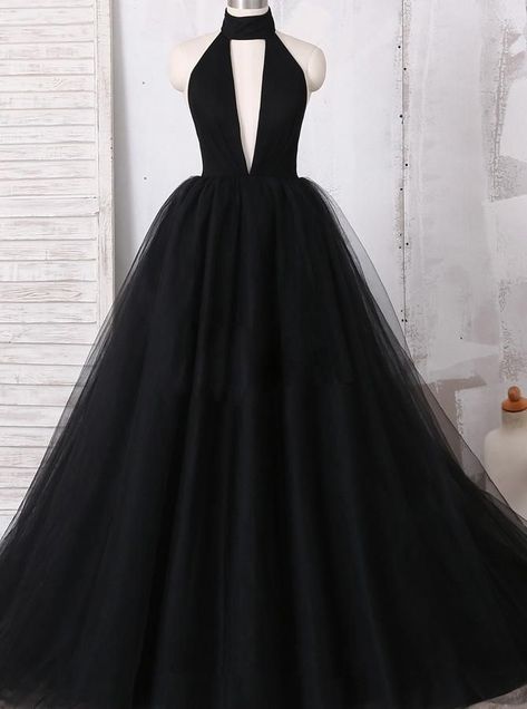 Black Tulle Prom Dress, Gothic Things, Halter Prom Dress, Prom Dress Tulle, Black Ball Gown, Halter Prom Dresses, Elegant Clothing, Chique Outfits, Prom Ball Gown