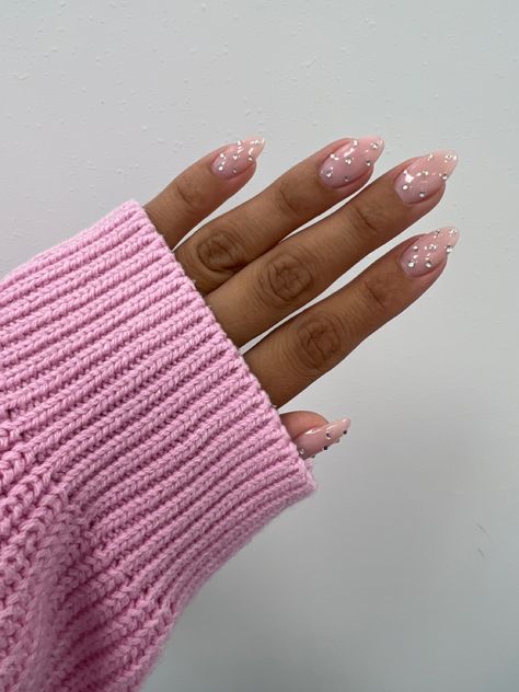 Tan And Silver Nails, Trendy Nails Rhinestone, Silver Rhinestone Nails, Tan Nails, Plain Nails, Nail Jewels, Trendy Nail Art Designs, Nails 2022, Gem Nails