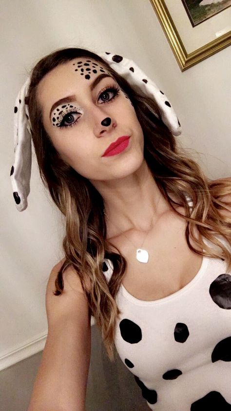 halloween dalmation makeup #halloween2017 #halloweenmakeup Dalmatian Face Makeup Women, 101 Dalmatians Face Paint, Easy Dalmation Makeup, Dalmation Face Paint Women, Womens Dalmation Costume, 101 Dalmations Makeup, Dalmatian Face Makeup, Dalmation Makeup Women, Diy Dalmation Costume Women