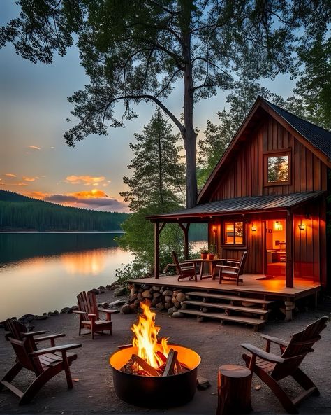 Bathtub In The Woods, Cozy Vacation Homes, Cabin Next To Lake, New Hampshire Cabin, Lake Side Cabin, Lakeside Cabin Aesthetic, Fall Cabin Aesthetic, Cottage Canada, Cabin On Lake