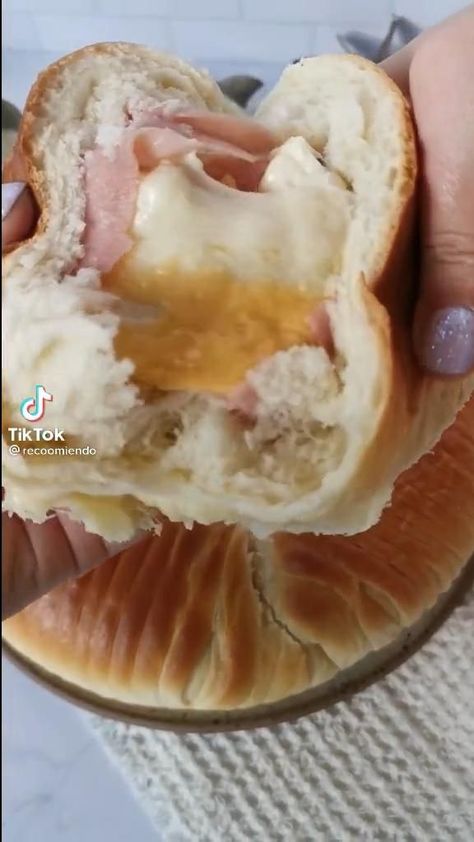 Pan Relleno, America Food, Exotic Food, Pan Dulce, Delicious Snacks Recipes, Food Videos Cooking, Easy Cooking, Diy Food, Paneer