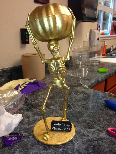 Halloween Best Costume / Pumpkin Carving Contest Trophies Halloween Trophies, Halloween Block Party, Halloween Prizes, Prize Ideas, Office Halloween Decorations, Pumpkin Carving Contest, Pumpkin Decorating Contest, Halloween Office, Pumpkin Carving Party