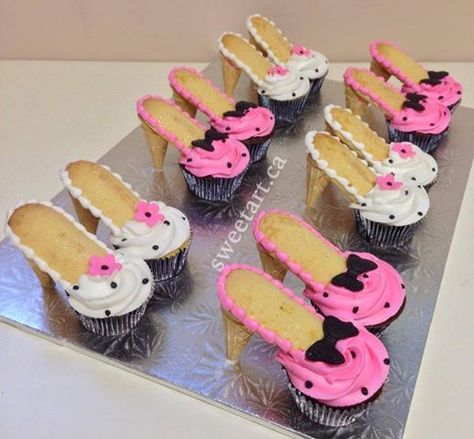 Heel Cupcakes, High Heel Cupcakes, High Heel Cakes, Shoe Cupcakes, Shoe Cakes, Mini Torte, Cupcake Cake Designs, Barbie Birthday Party, Barbie Birthday