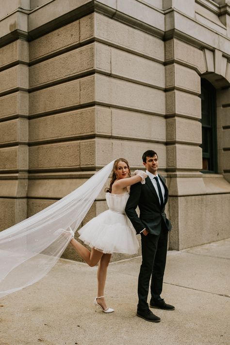 Classy Elopement Ideas, Wedding Photoshoot Creative, Wedding Veil Short Dress, Short Dress Wedding Photos, Short Dress Long Veil, Wedding Street Photography, Documentary Photography Wedding, Elopement Veil, City Elopement Photos